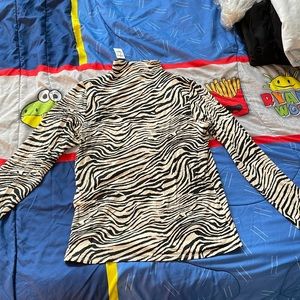 Express long sleeve shirt cream and black never worn
